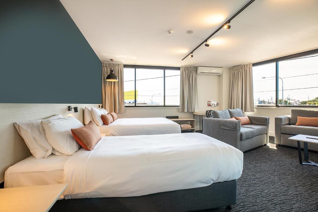 Hotel Nightcap At Chardons Corner Brisbane
