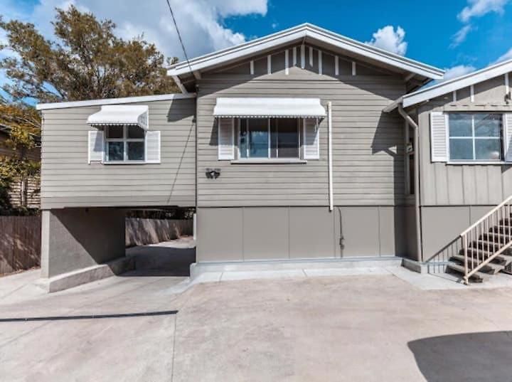 Newly Renovated Spacious Great Location L Ground Lvl