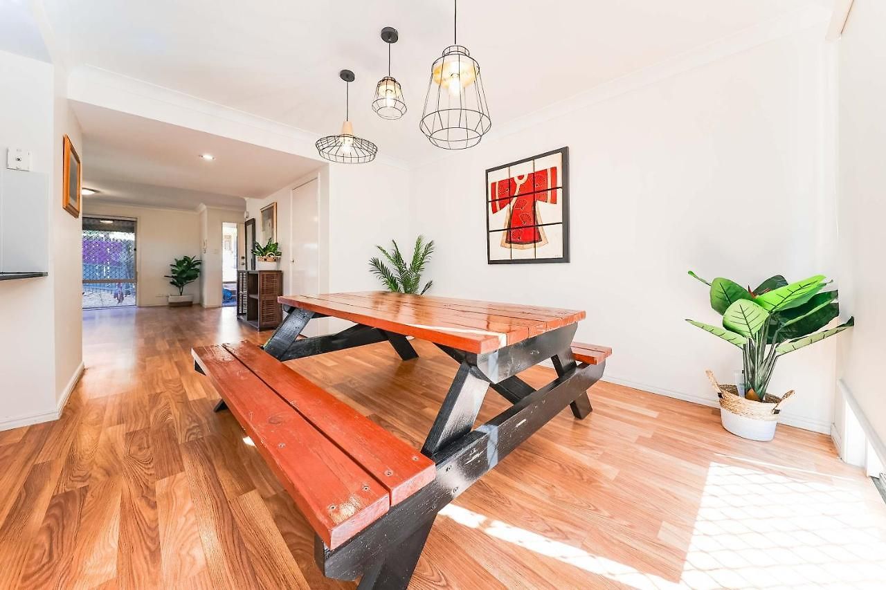 Eight Mile Plains Business Or Holiday Like Home Guest house