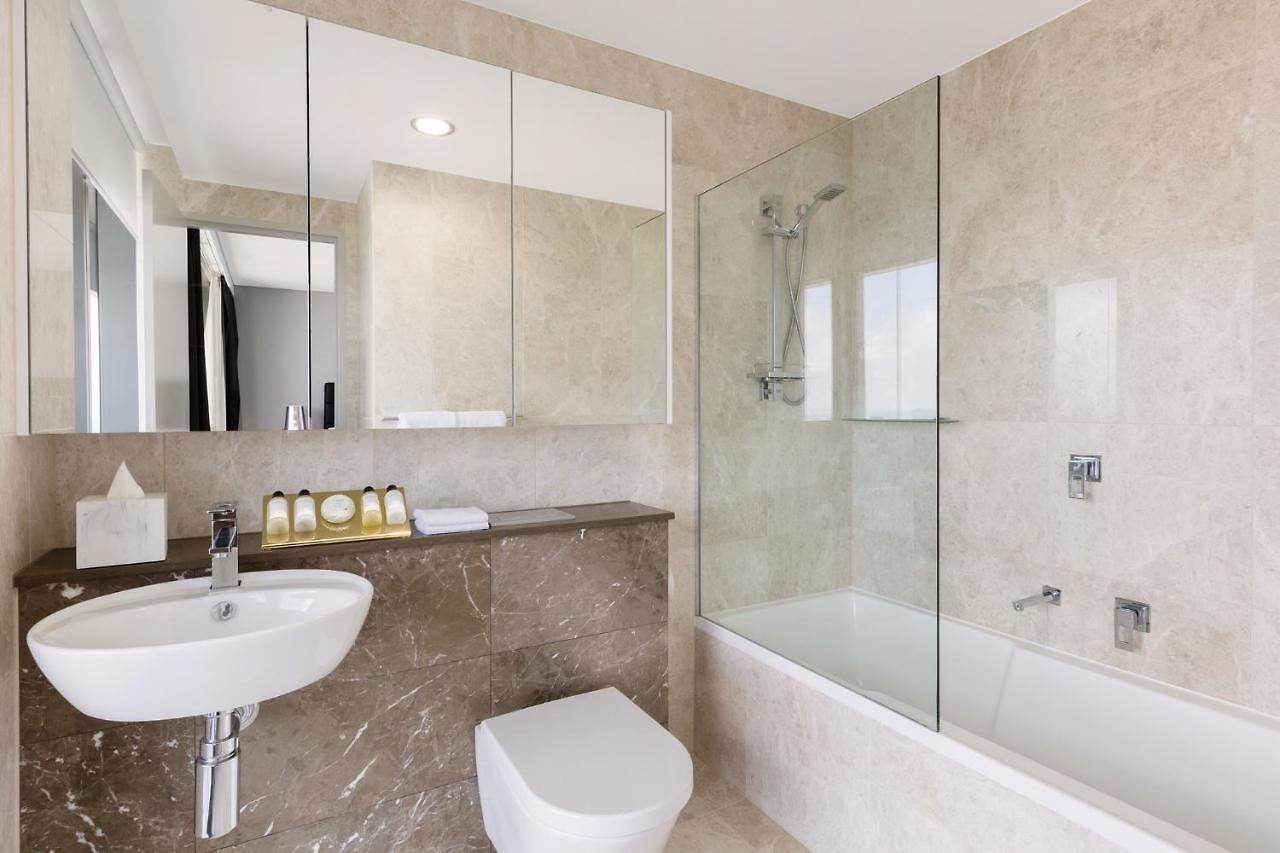 Meriton Herschel Street, 5* Brisbane