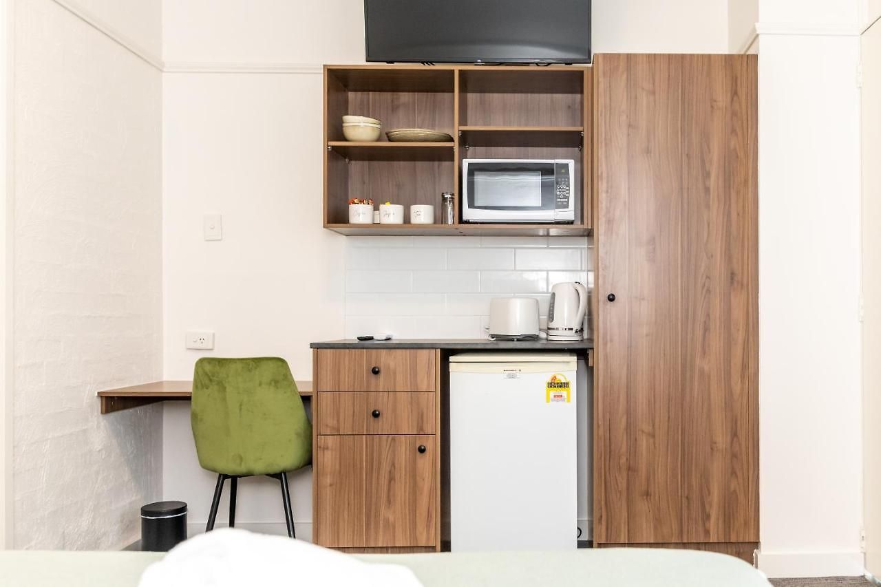 Salisbury 3* Brisbane