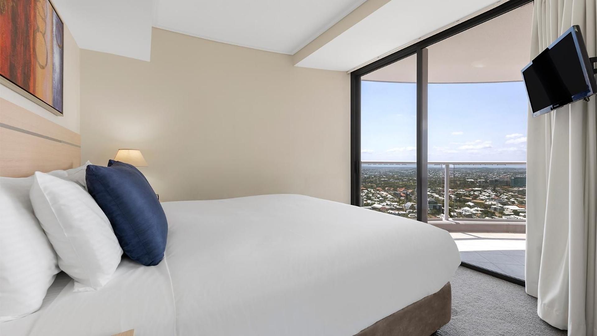 Oaks Aurora Aparthotel Brisbane
