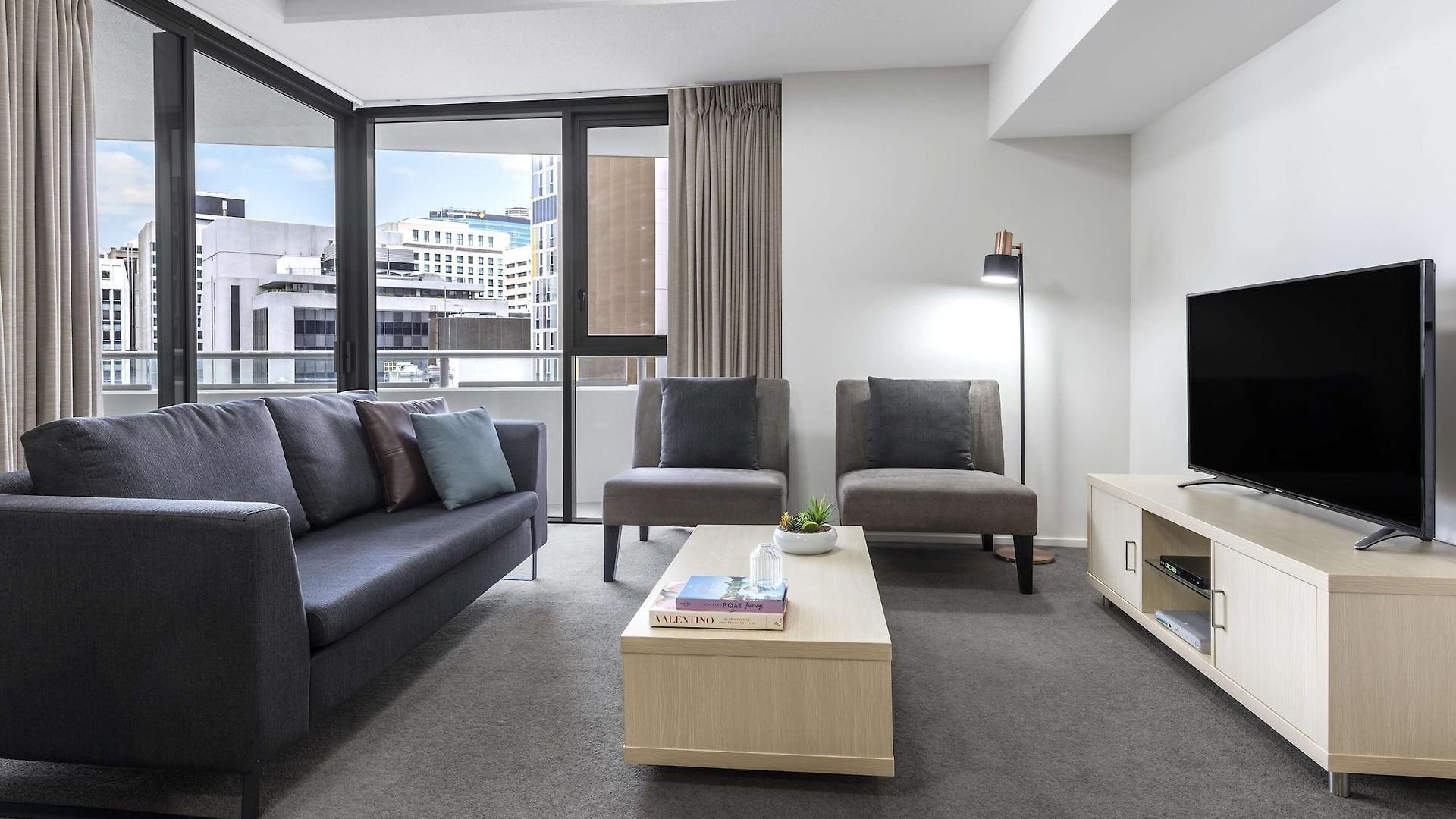 Aparthotel Oaks Aurora 4*