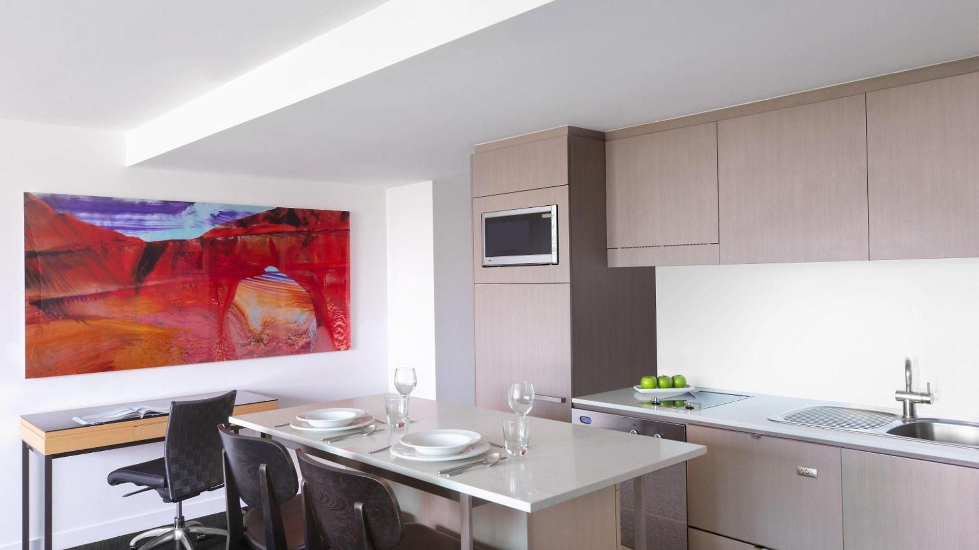 Mantra South Bank 4*