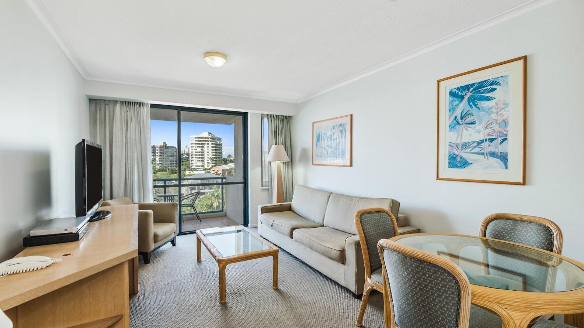 Aparthotel Dockside 4*