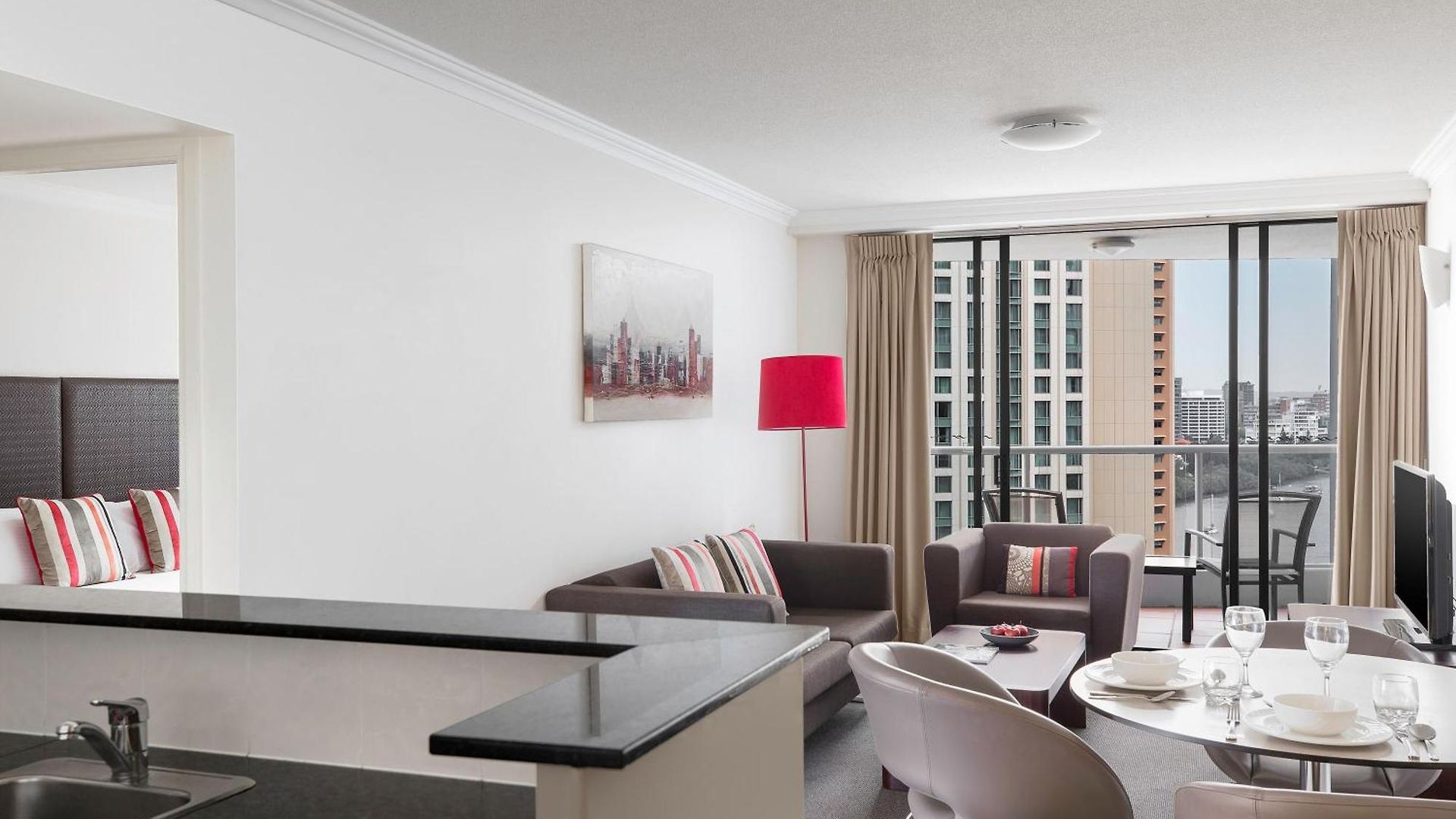 Mantra On Queen Hotel 4*
