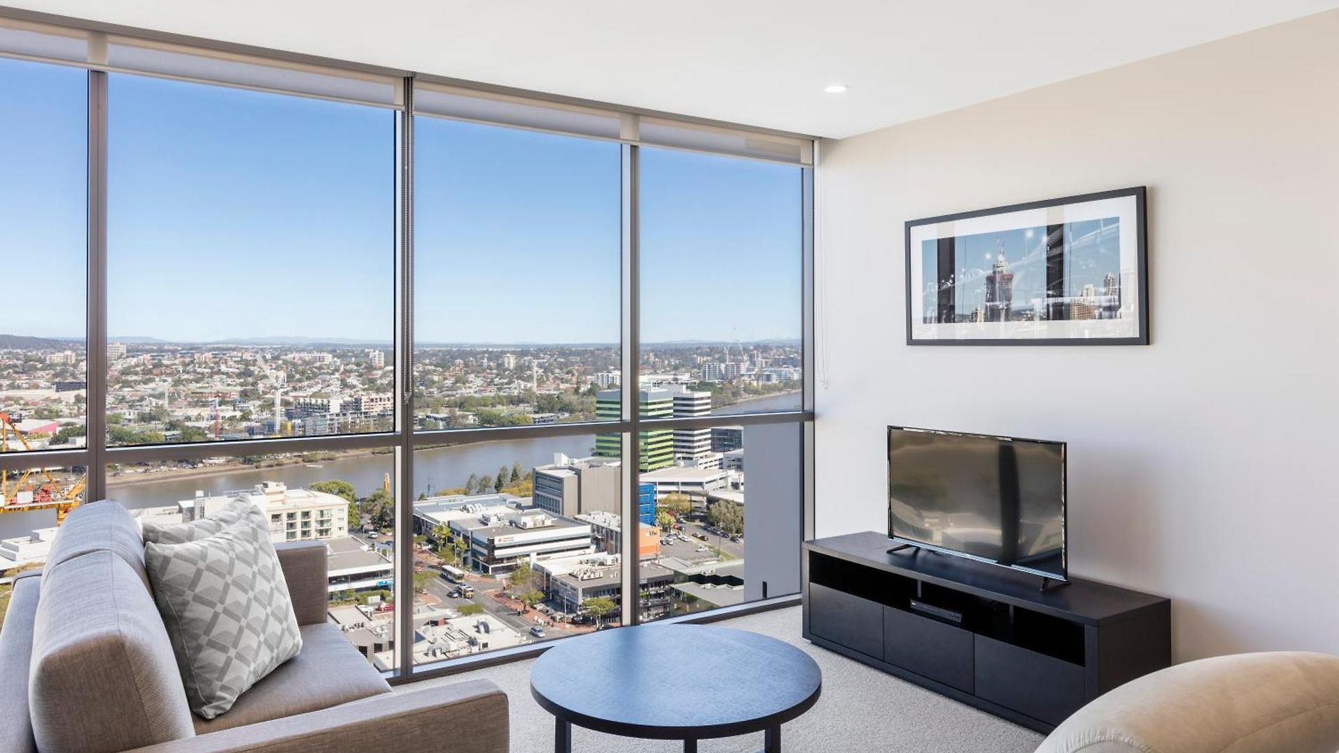 Aparthotel The Milton 4*