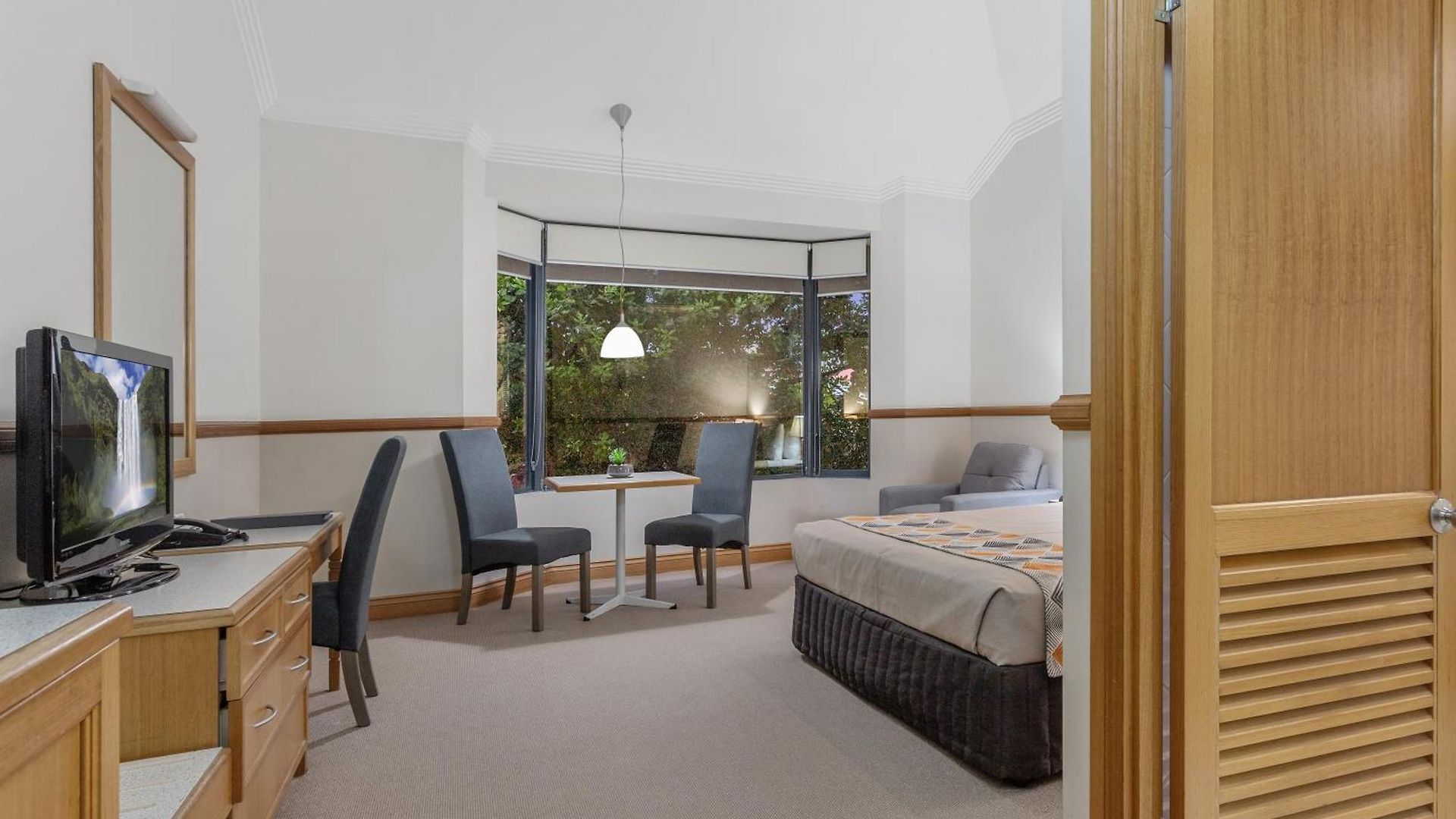 Airport International Hotel
