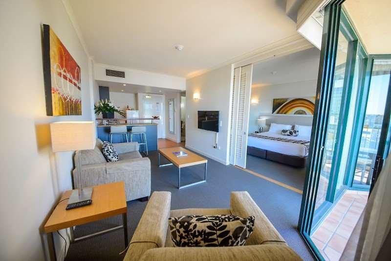 Cosmo Brisbane