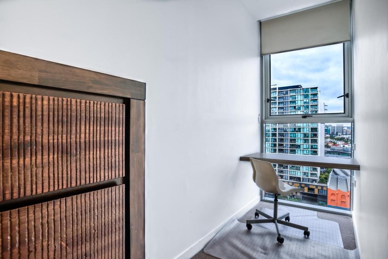 Apartment Chic Inner City Position 2 Bedroom With Parking By Serain Residences