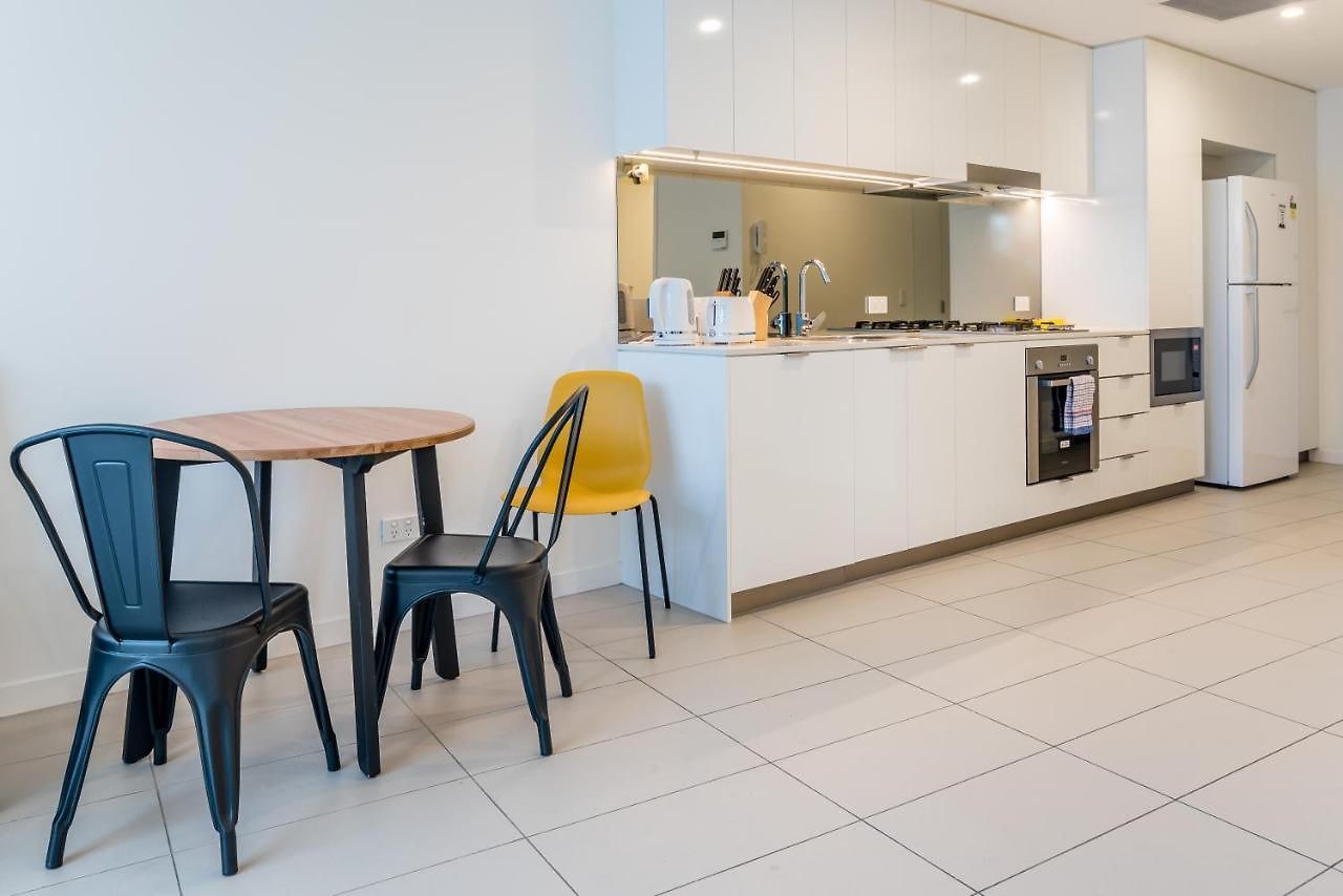 Chic Inner City Position 2 Bedroom With Parking By Serain Residences * Brisbane