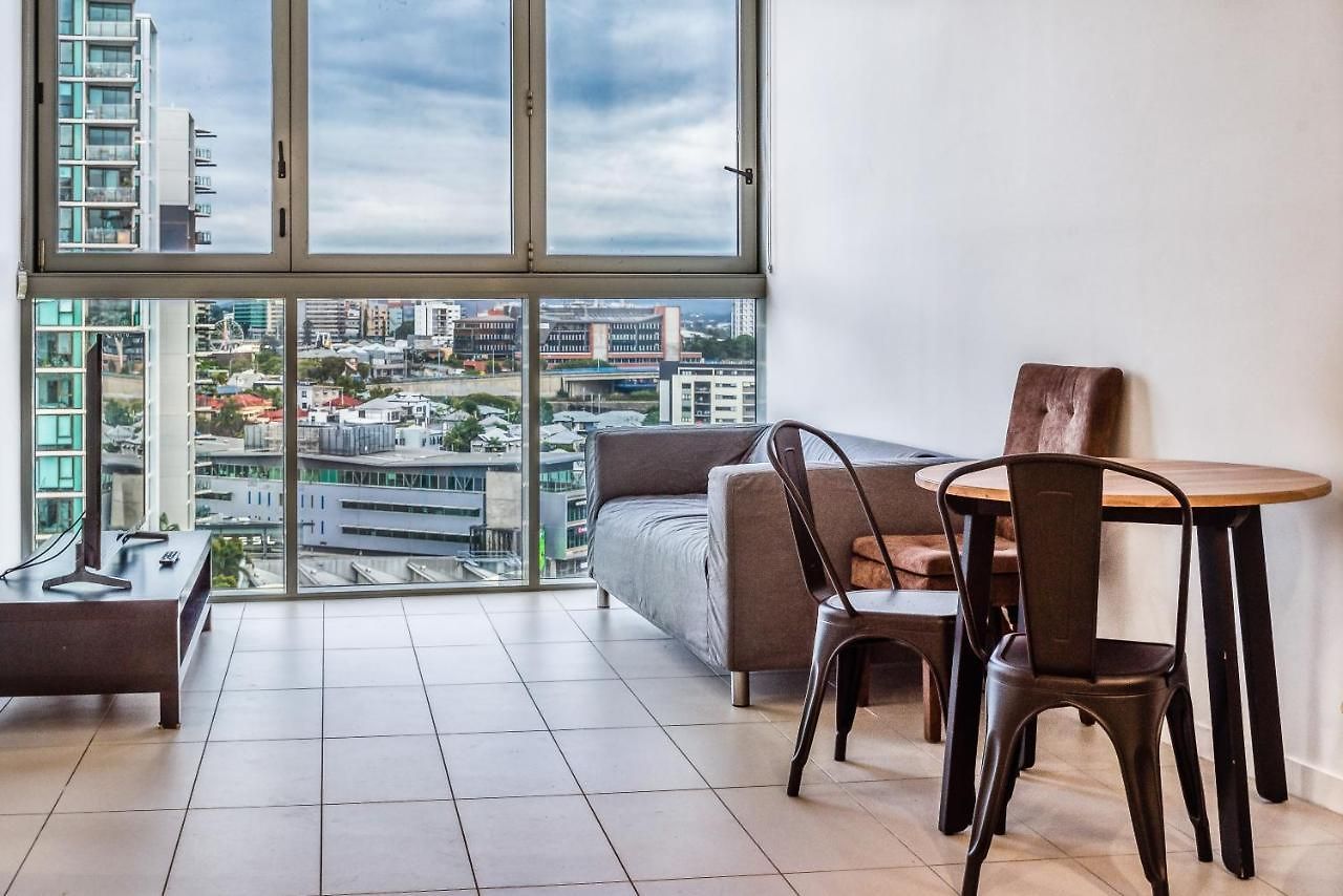 Chic Inner City Position 2 Bedroom With Parking By Serain Residences Brisbane