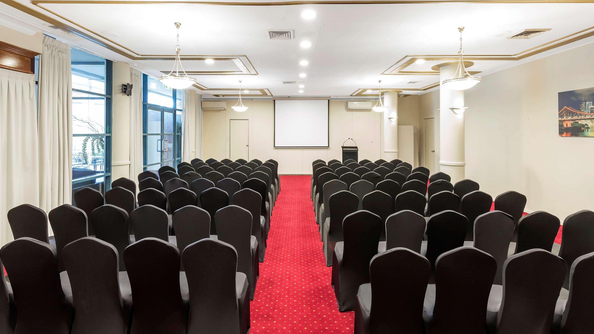 Diana Woolloongabba Hotel