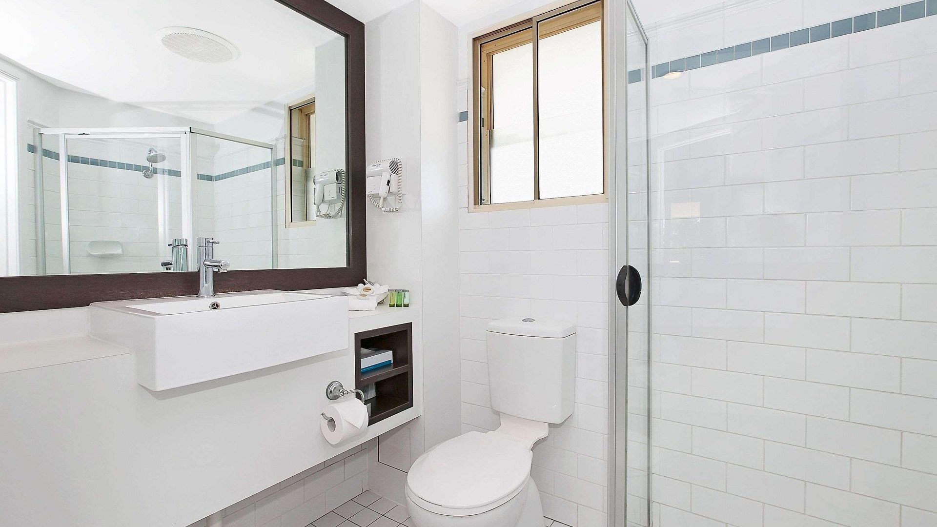 Inn Comfort & Northgate Airport 4*