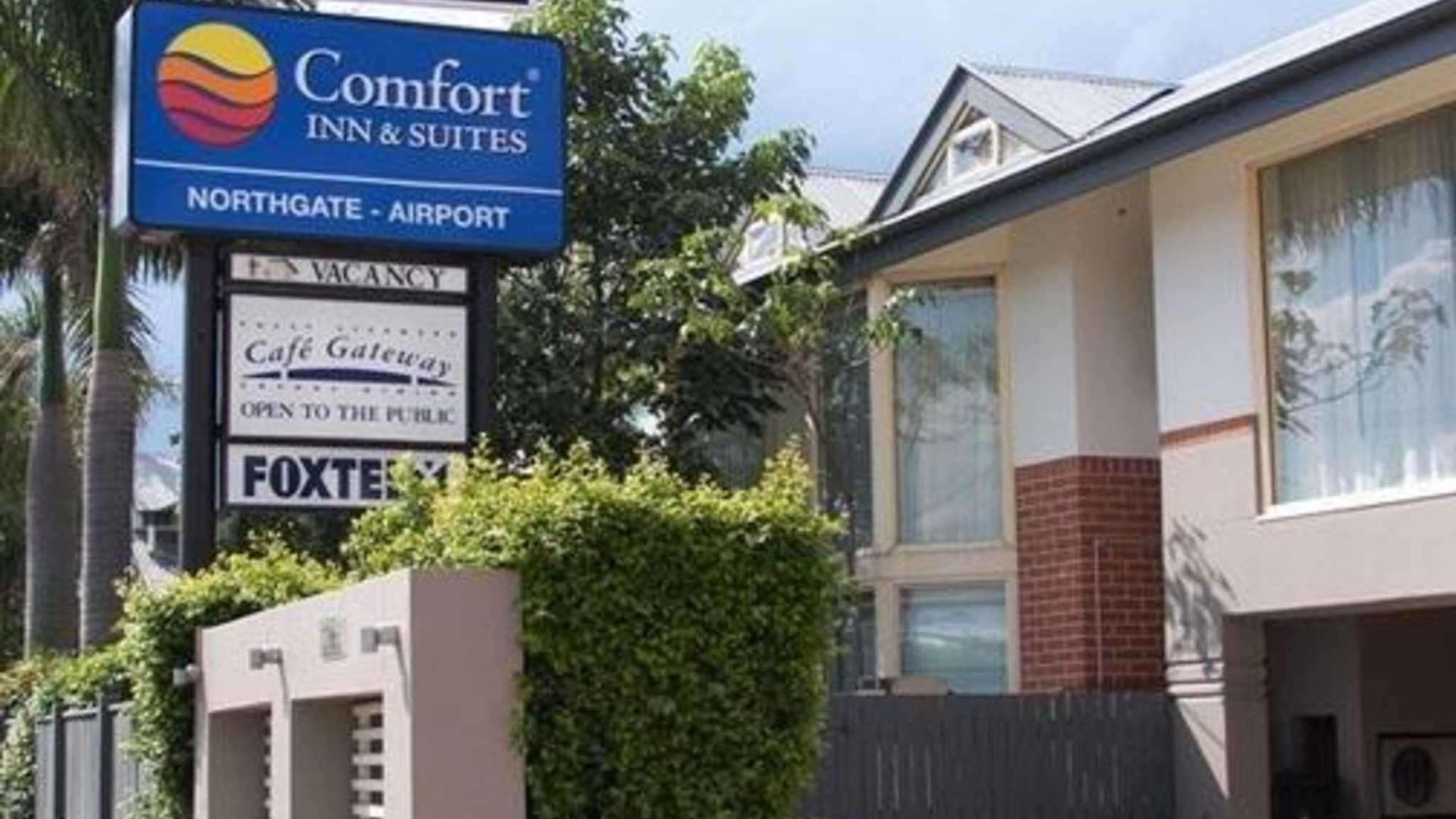 Comfort & Northgate Airport 4*