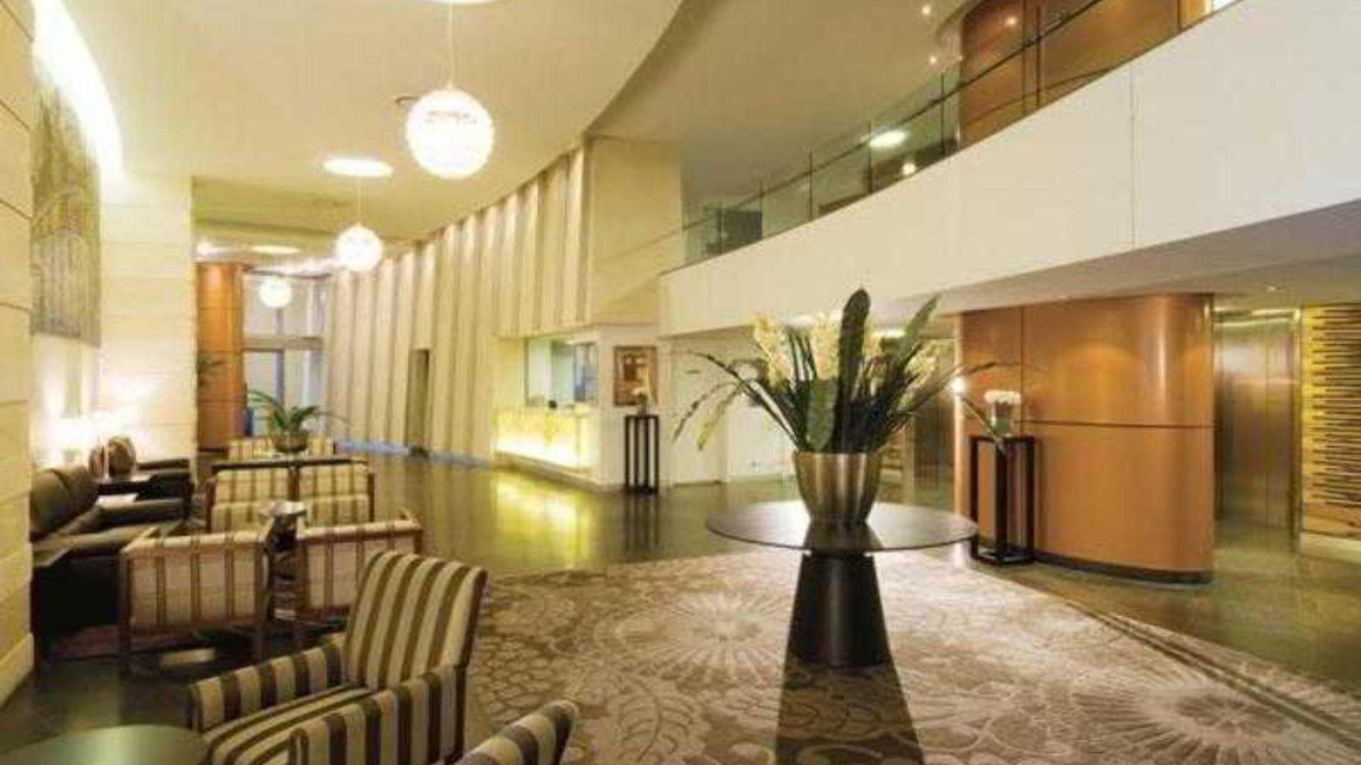 Oaks Aurora Brisbane