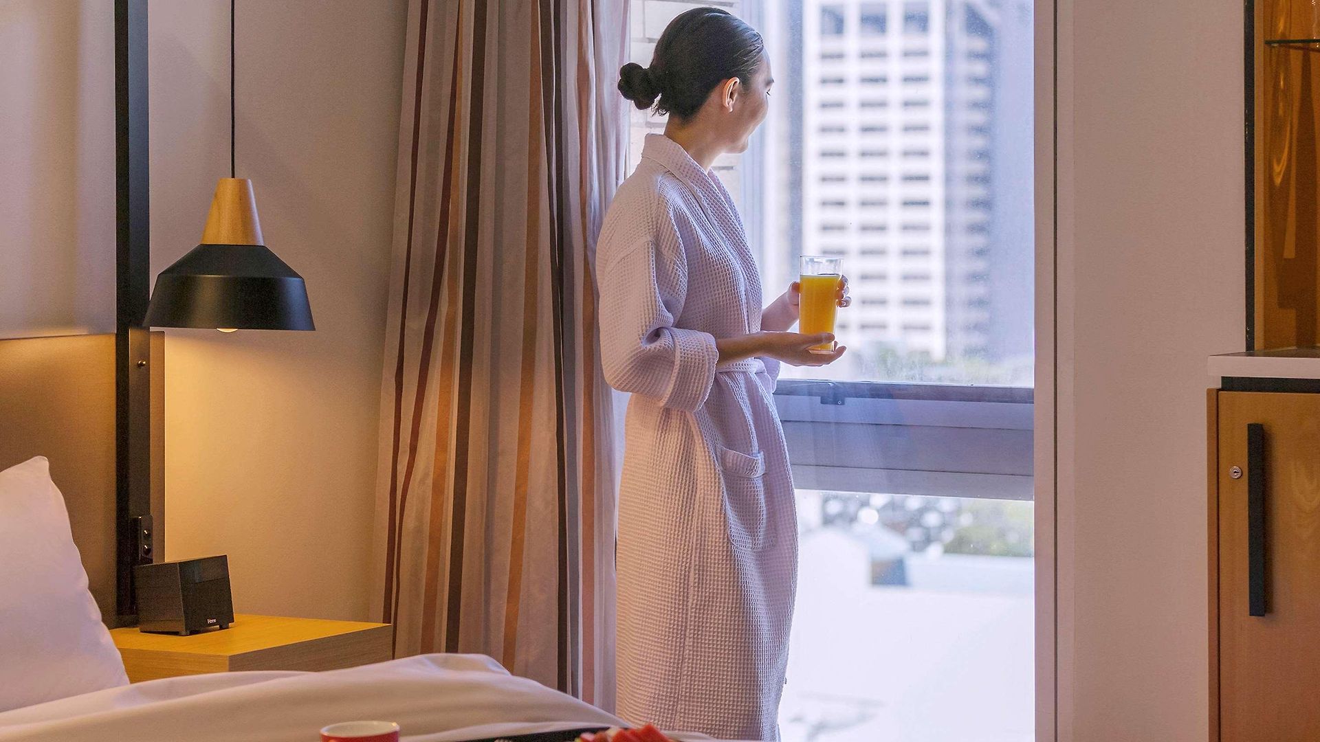 Mercure King George Square Hotel 4*
