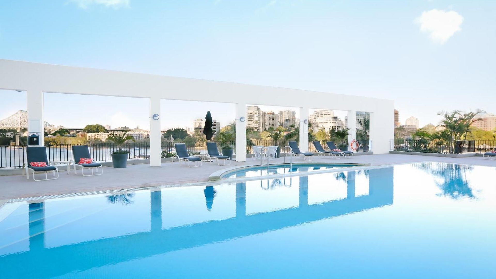 Stamford Plaza Hotel