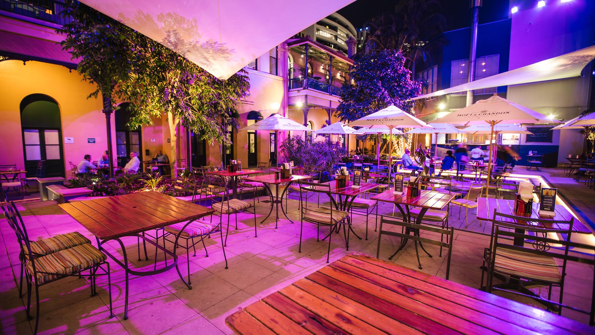 Hotel Stamford Plaza 5*