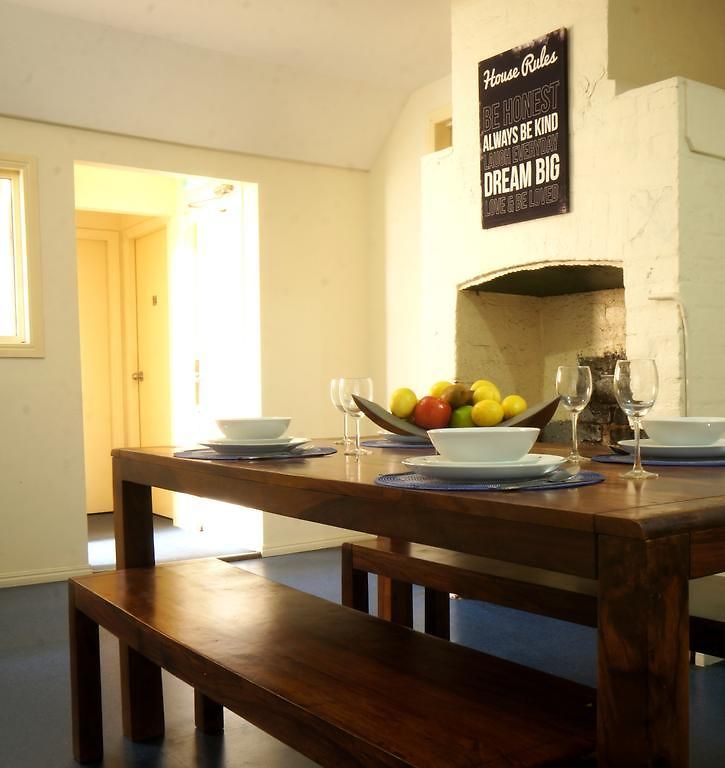 Hostel Ellie's