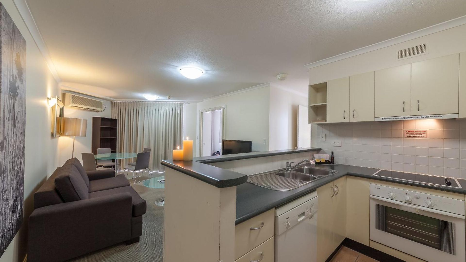 West End Aparthotel 4*