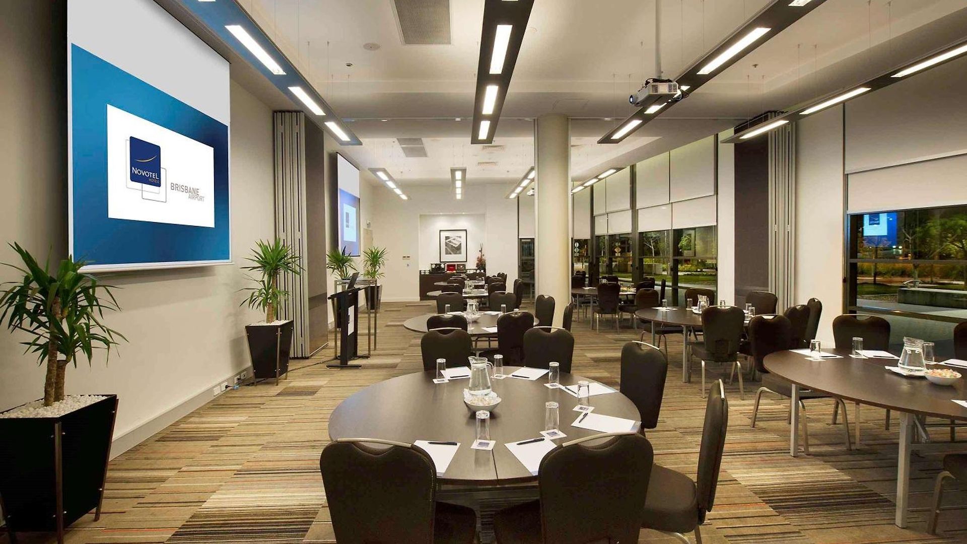 Novotel Airport Hotel 5*
