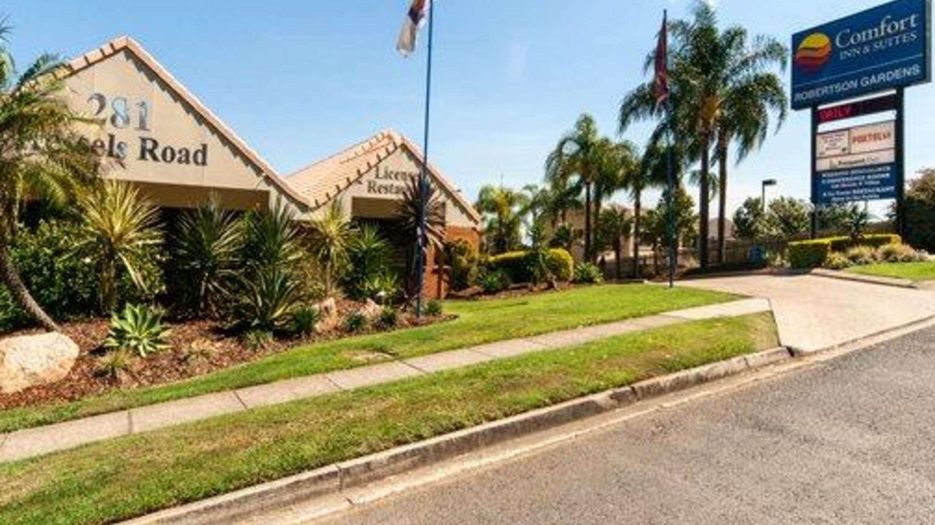 Hotel Quality Robertson Gardens 4*