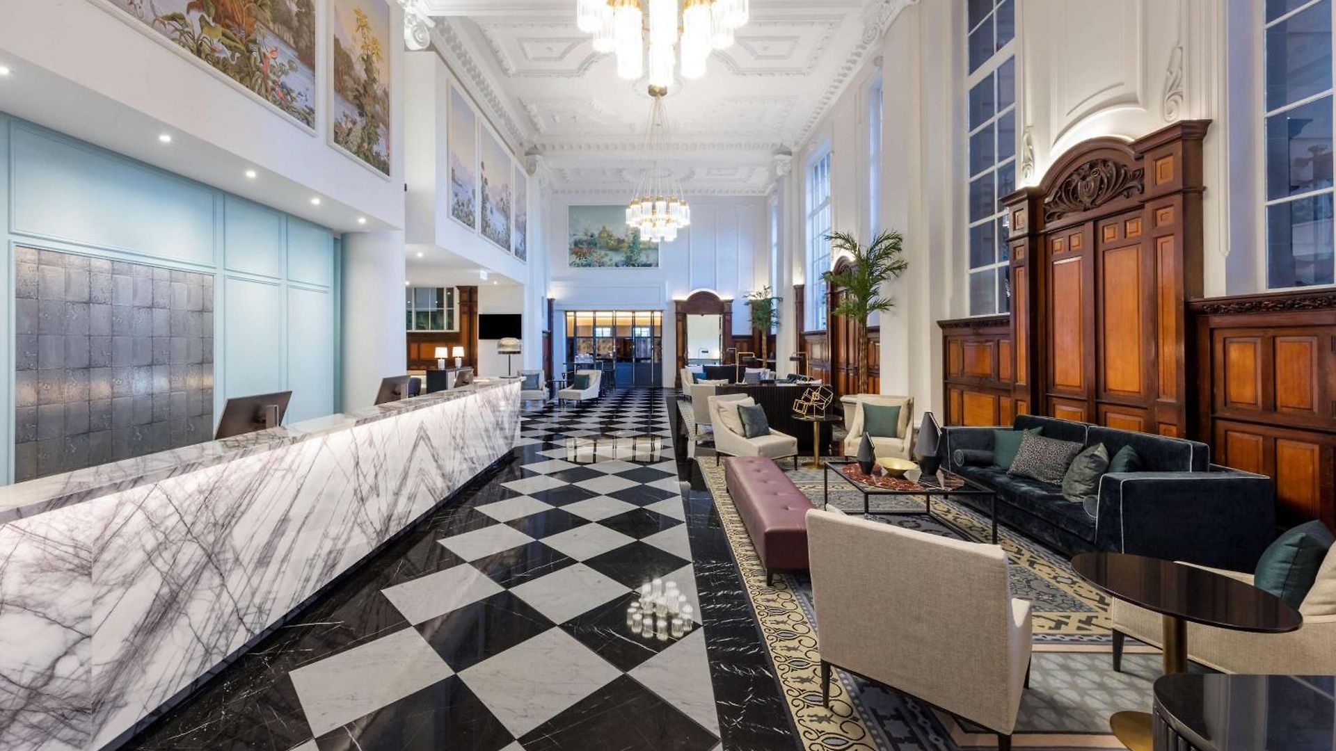 Adina Aparthotel