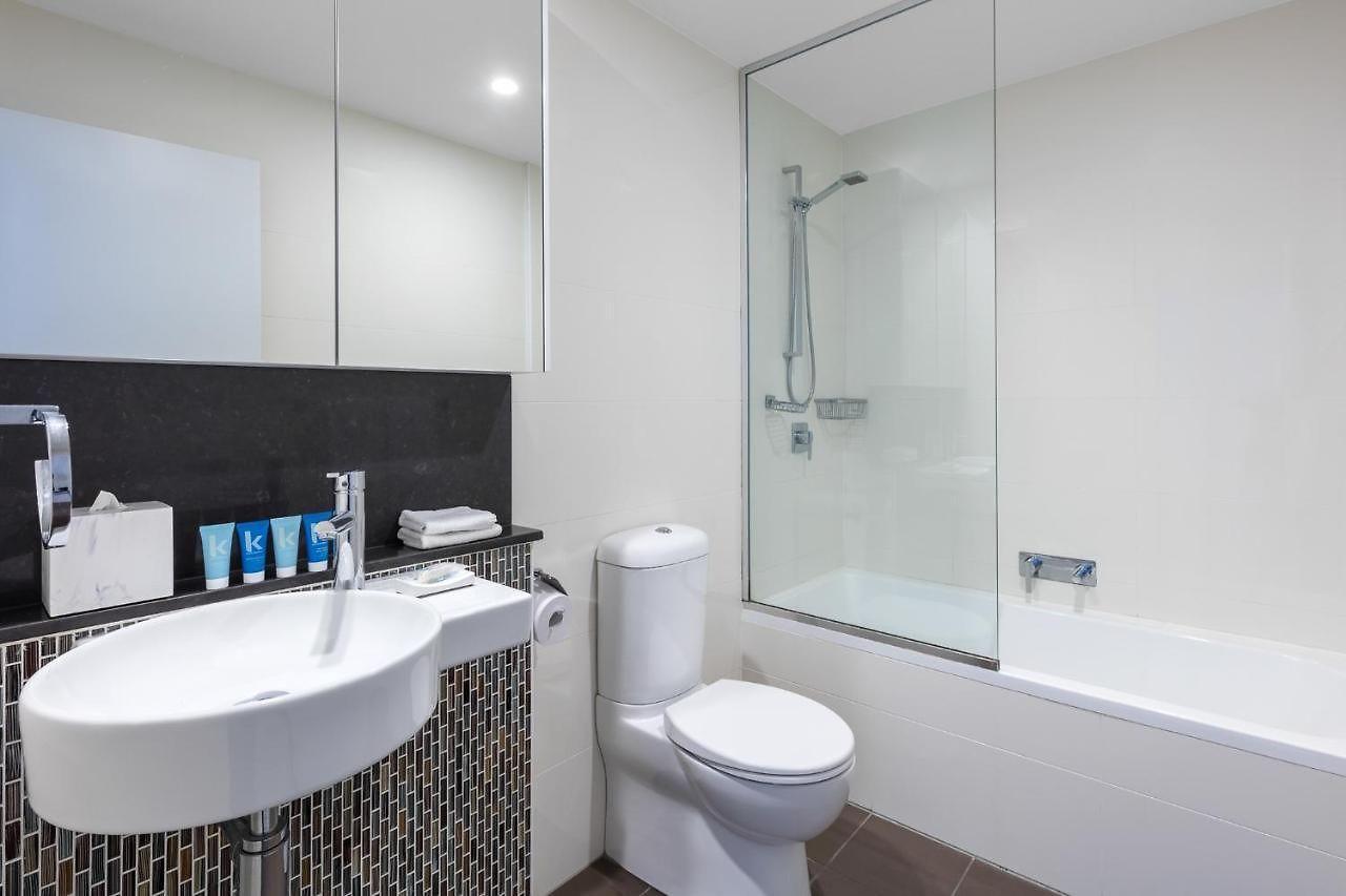 Hotel Meriton Adelaide Street,
