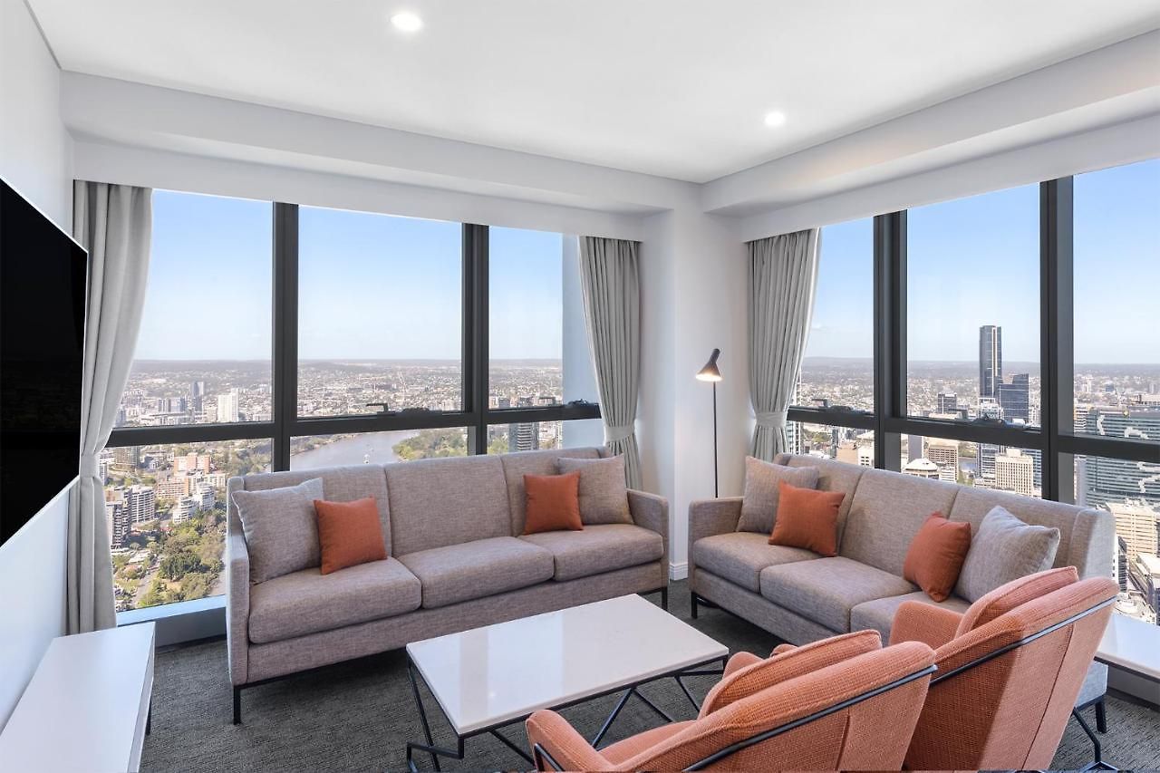 Meriton Adelaide Street, 5*