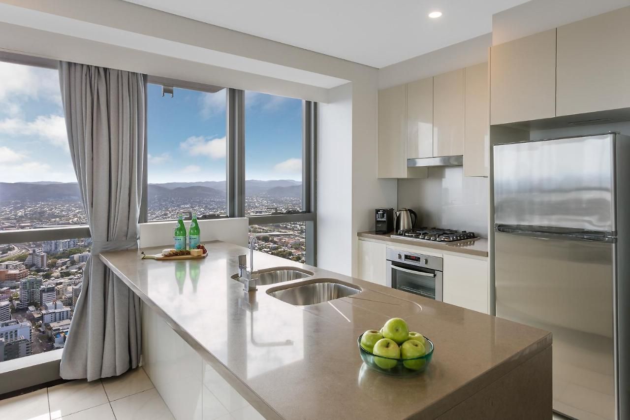 Hotel Meriton Adelaide Street,