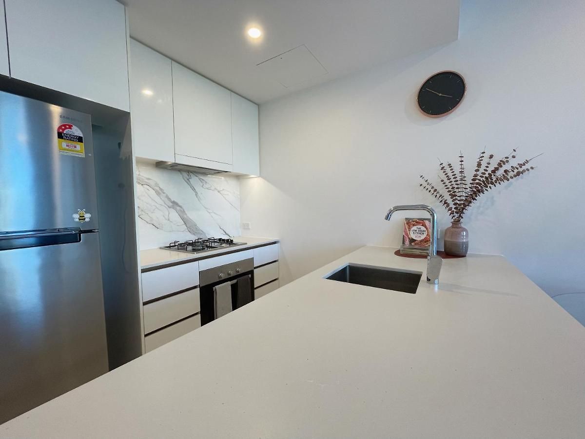 Lovely 2 Beds With View At South *