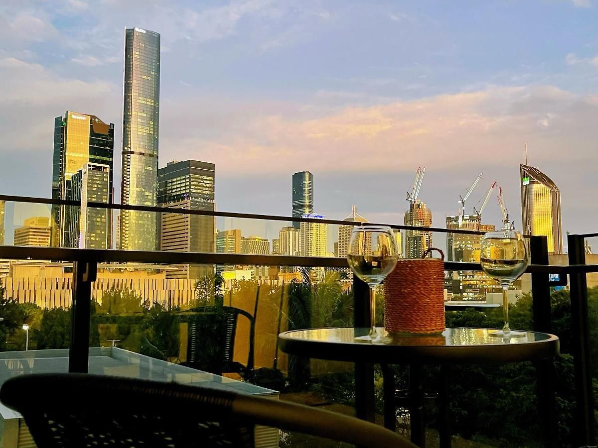 Lovely 2 Beds With View At South * Brisbane