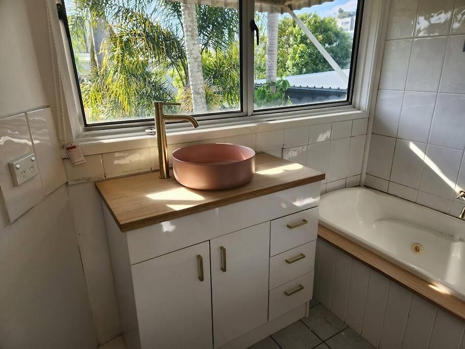Classic Queenslander With Pool & Yard Brisbane