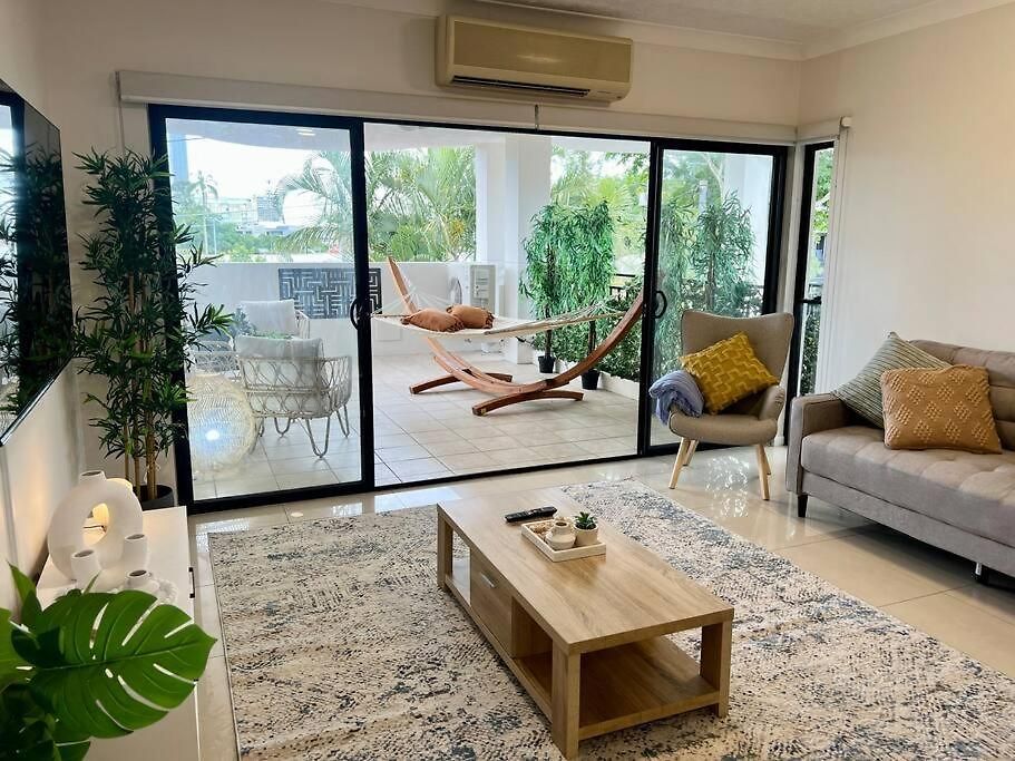 2-bed Acropol With Balcony & Parking *