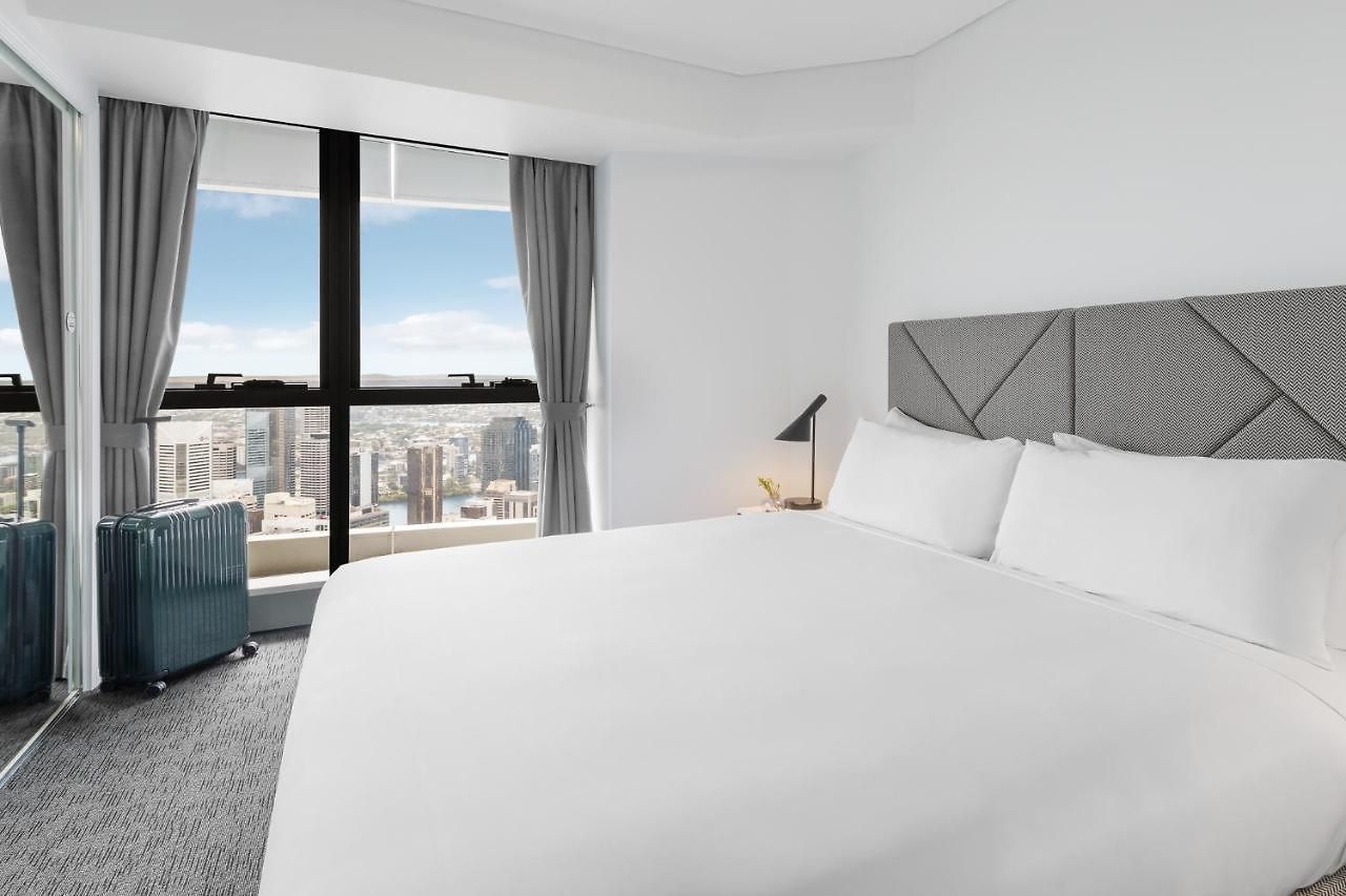 Meriton Herschel Street, 5* Brisbane