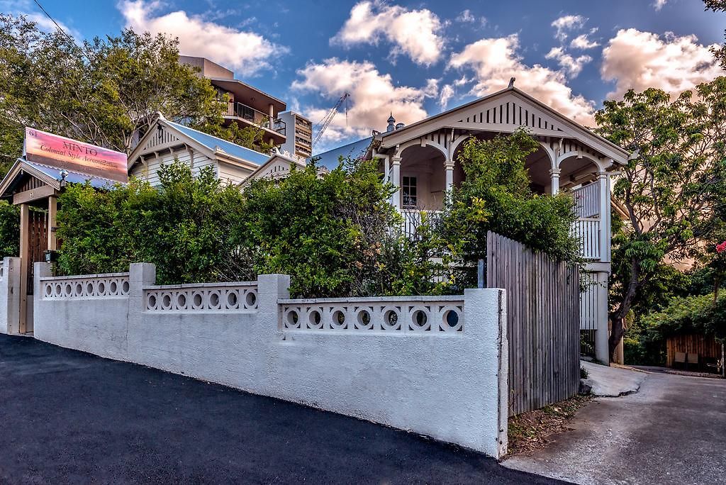 Minto Colonial 4* Brisbane
