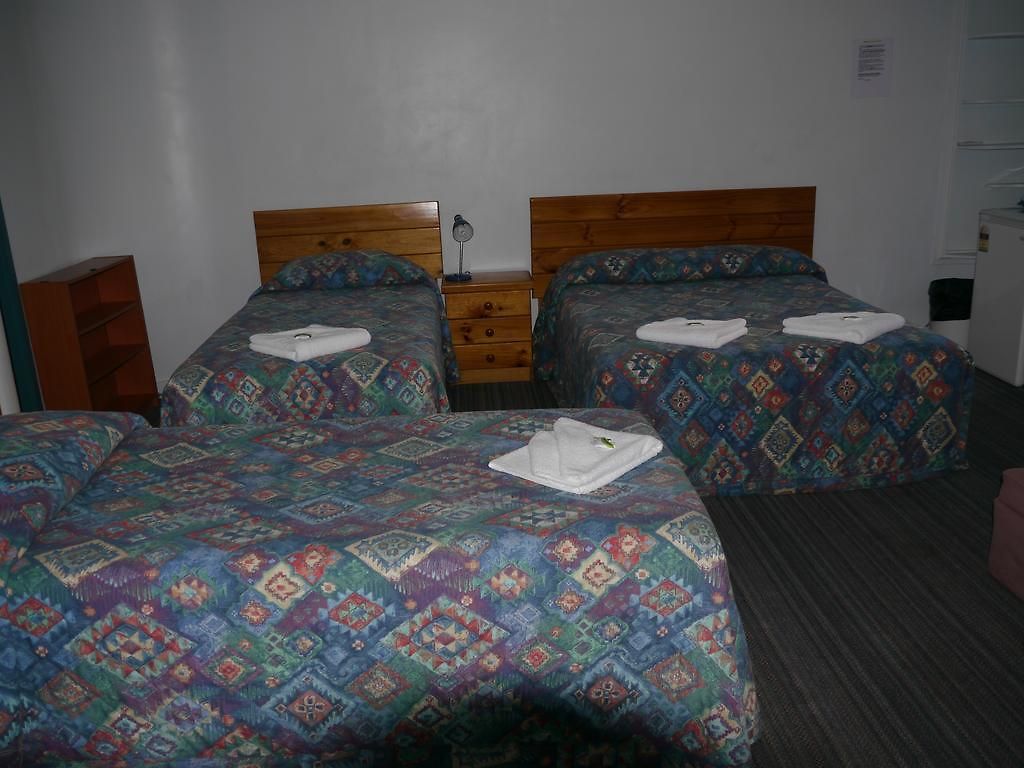 Acacia Inner City Bed & Breakfast Brisbane