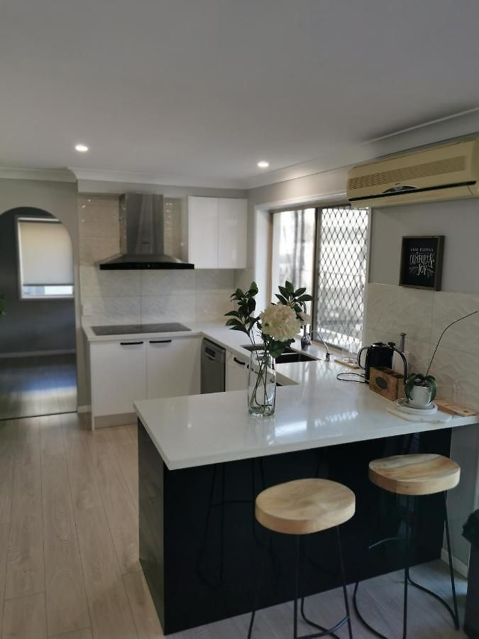 Eight Mile Plains House Holiday home