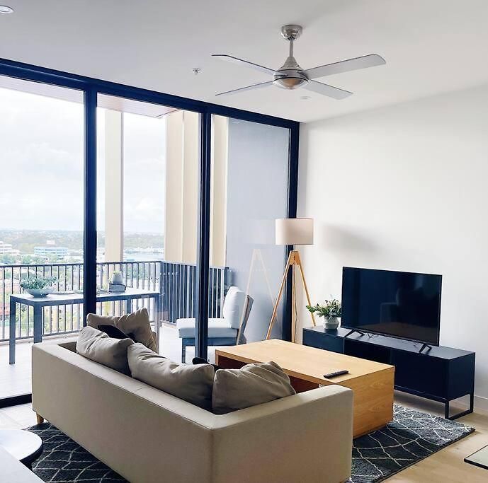 Chermside 3 Beds Close To Hospital And Shops Apartment *