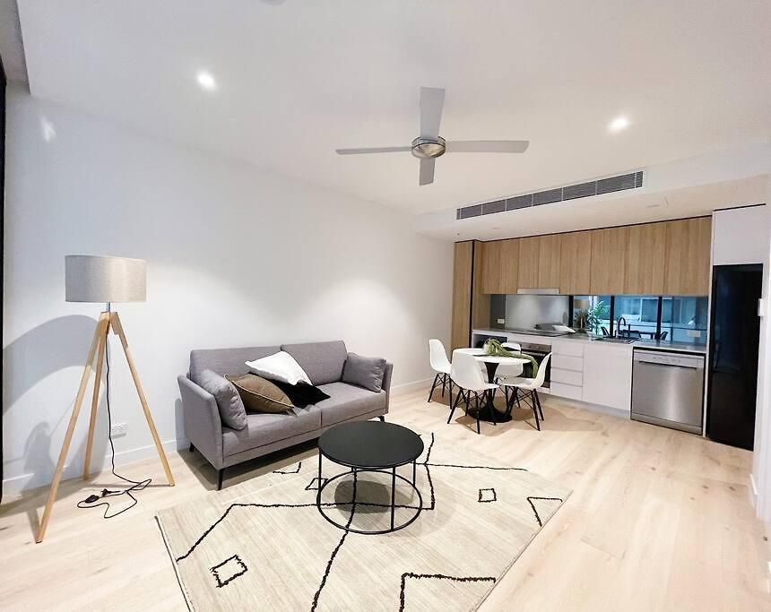 Next To Westfield Chermside And Hospital * Brisbane