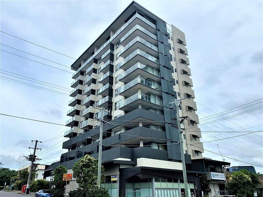 Spacious Inner With Free Parking Apartment *