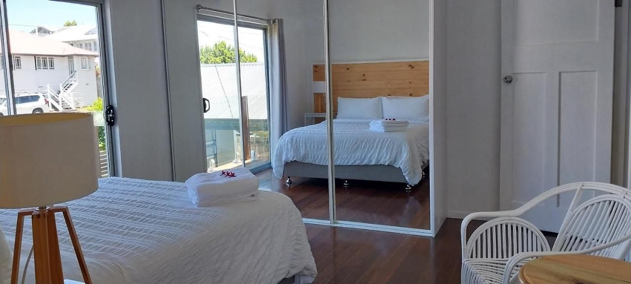 Maple - The House By The Bay