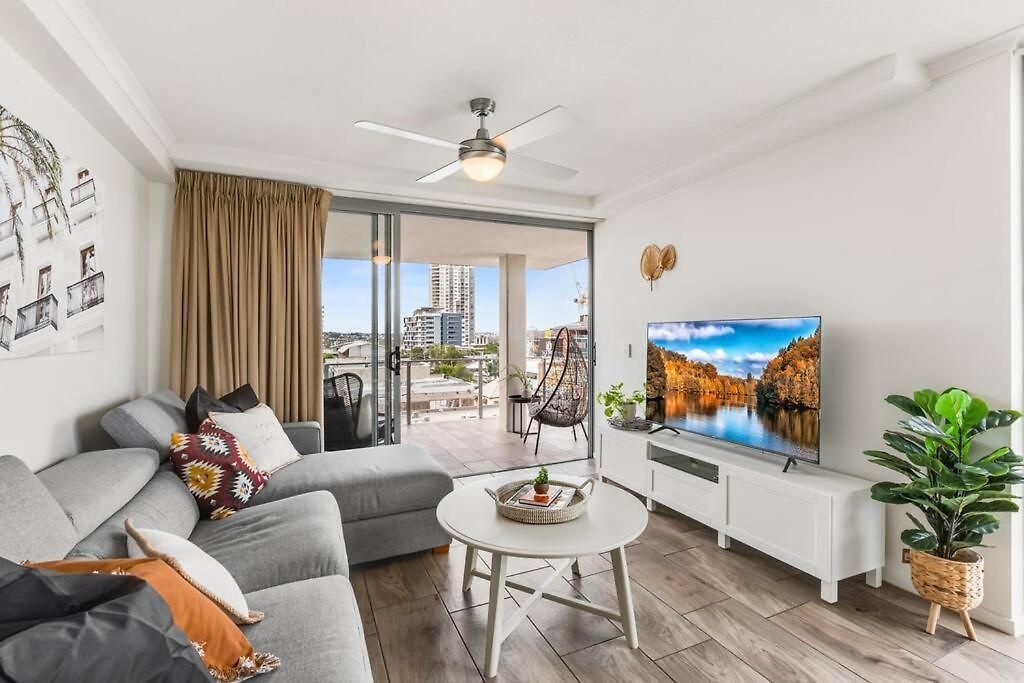 Spacious Inner With Free Parking Brisbane