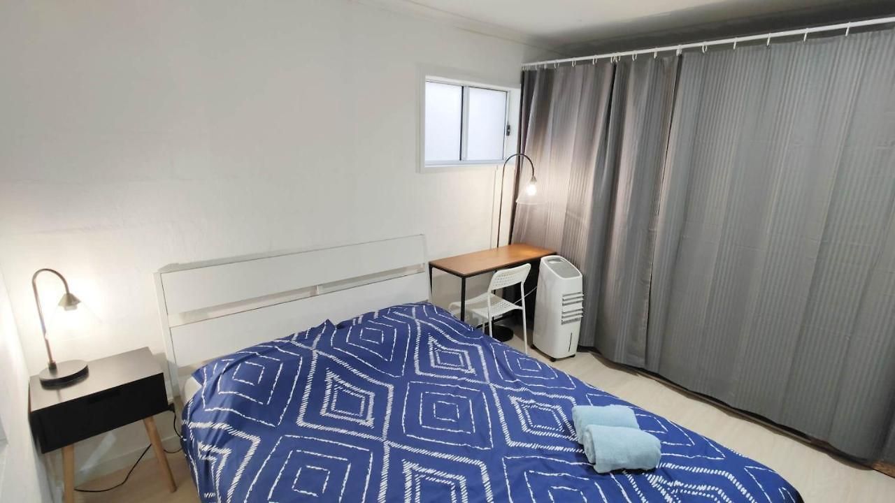 Guest house 72 On Newnham Brisbane