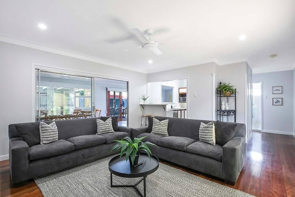 Oasis+spa Tennis Court Holiday home Brisbane