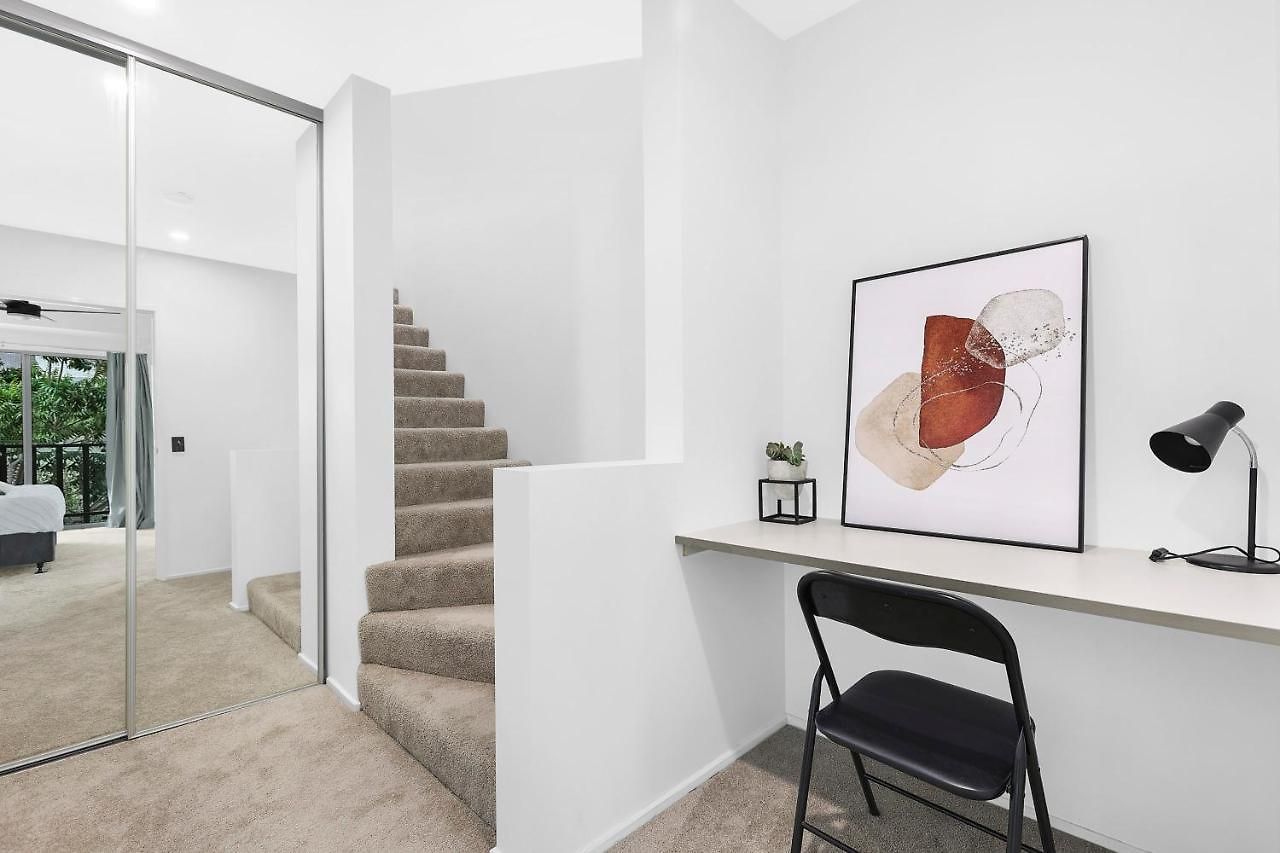 Hotel Luxurious 2br Abode In Superb Location! 3*