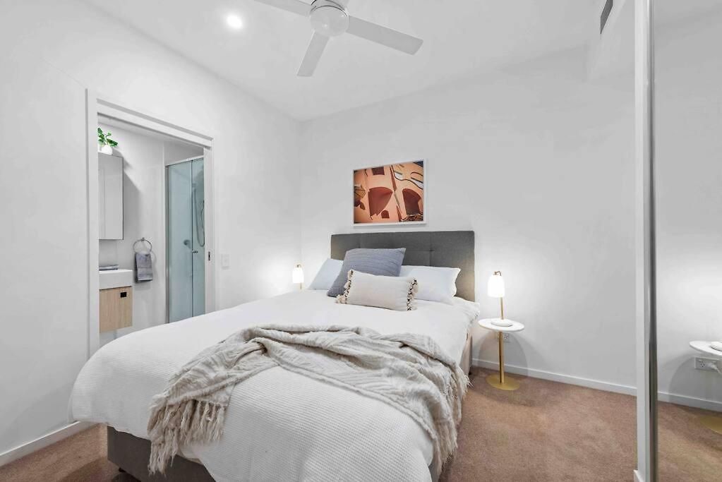 Newstead Ideally Located 2bed 2bath Free Parking In Heart Of Everything
