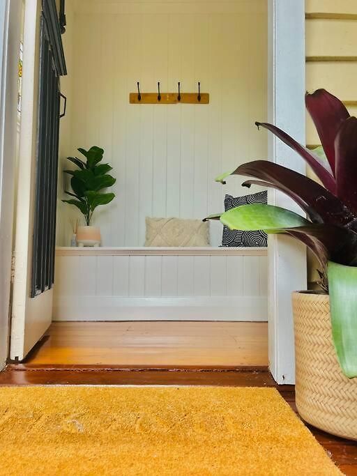Holiday home Charming 5br Family W/pool 10min From Airport *