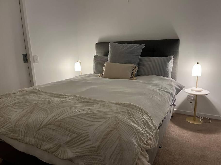 Newstead Ideally Located 2bed 2bath Free Parking In Heart Of Everything